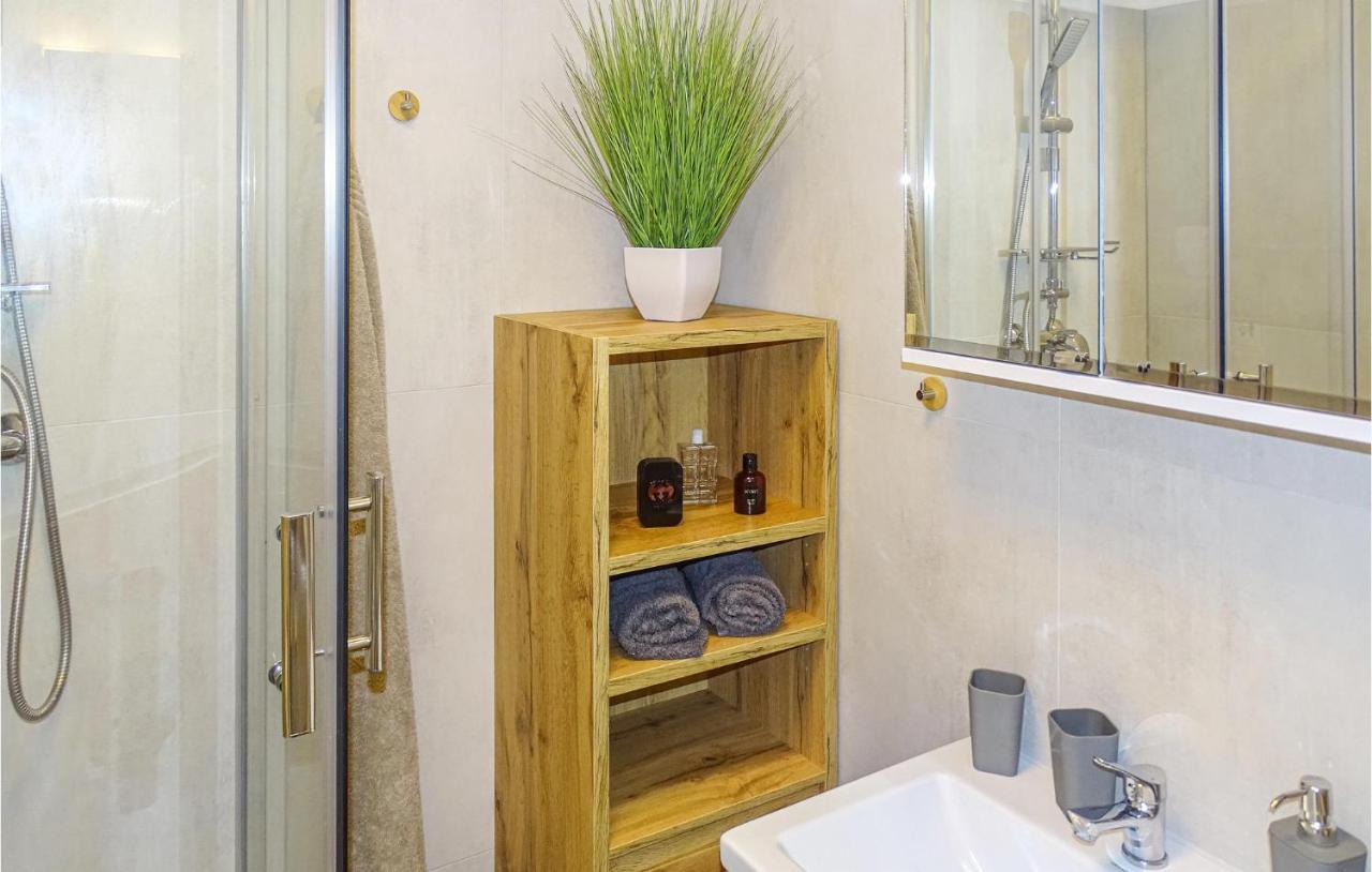 Lovely Apartment In Buesum With Kitchen Esterno foto